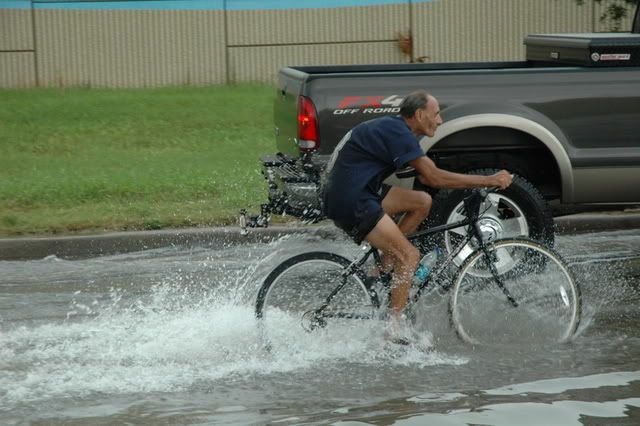 http://i143.photobucket.com/albums/r124/teccretreat/GuyinWater.jpg
