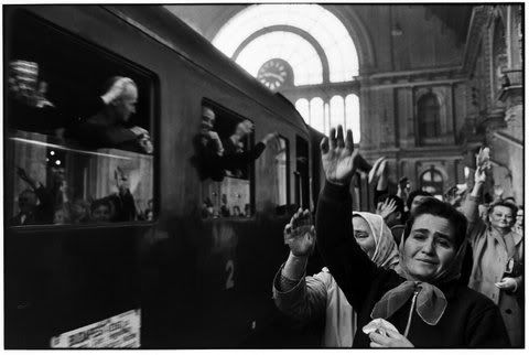 elliott erwitt photo: Elliott Erwitt BUDAPESTHungary1964ellioterwitt.jpg