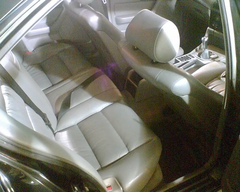 seatsbmw.jpg