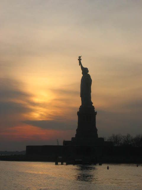 IMAGE: http://i143.photobucket.com/albums/r143/III-I/art028-1.jpg