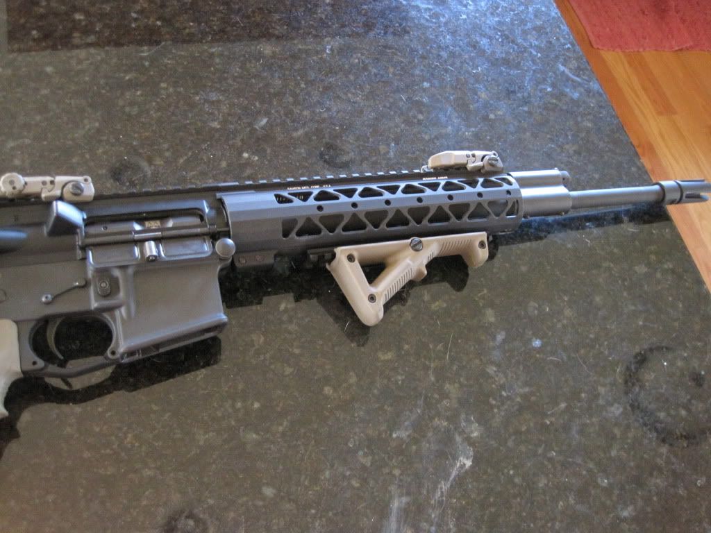 http://i143.photobucket.com/albums/r146/CosseyOwns/Gun%20Stuff%20and%20Things%20For%20Sale/IMG_8544.jpg