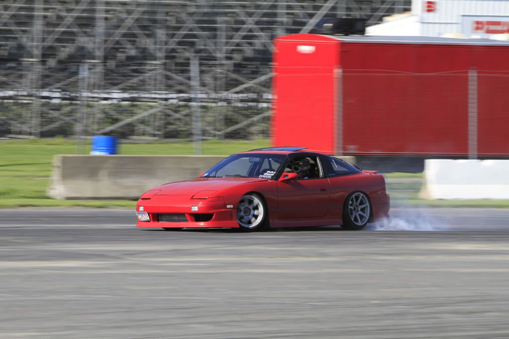 http://i143.photobucket.com/albums/r146/CosseyOwns/LVD%20Drifting/_MG_5342.jpg