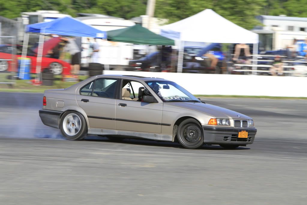 http://i143.photobucket.com/albums/r146/CosseyOwns/LVD%20Drifting/_MG_5397.jpg