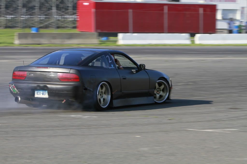 http://i143.photobucket.com/albums/r146/CosseyOwns/LVD%20Drifting/_MG_5832.jpg