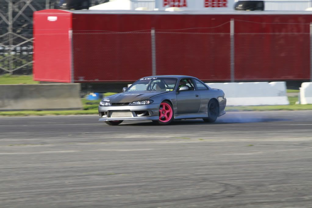 http://i143.photobucket.com/albums/r146/CosseyOwns/LVD%20Drifting/_MG_5869.jpg