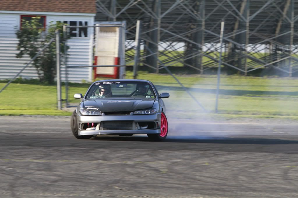 http://i143.photobucket.com/albums/r146/CosseyOwns/LVD%20Drifting/_MG_5921.jpg