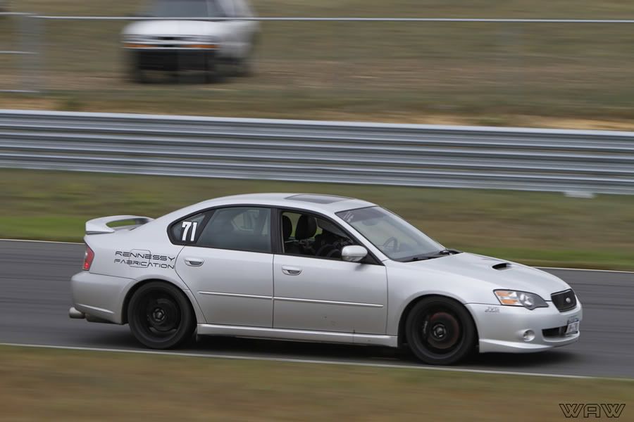 http://i143.photobucket.com/albums/r146/CosseyOwns/NJMP%20August%202010/_MG_1578.jpg