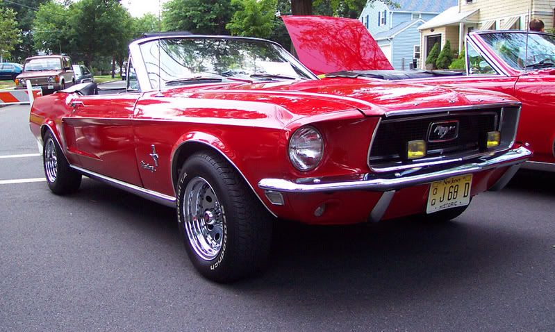 1968-Ford-Mustang-Convertible-red-r.jpg