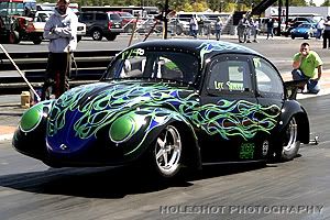 http://i143.photobucket.com/albums/r151/Dak-A-Tak/blackbug.jpg