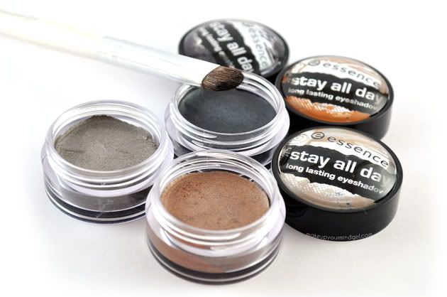 essence-stay-all-day-long-lasting-eyeshadow-011.jpg