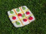 Apples and pears tic-tac-toe - Free Shipping