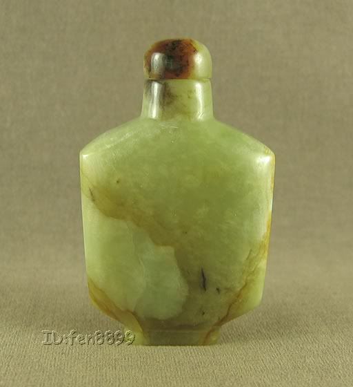 WONDROUS ASIAN CHINESE JADE SNUFF BOTTLE  